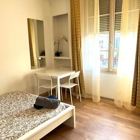 Situe En Plein Verdure Et Au Centre De Sous Bois Appartement