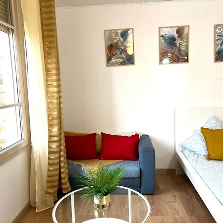 Situe En Plein Verdure Et Au Centre De Sous Bois Appartement *
