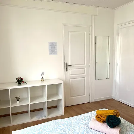 Appartement Situe En Plein Verdure Et Au Centre De Sous Bois *