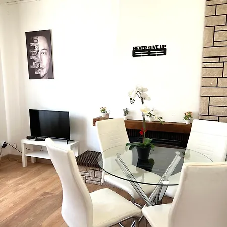 Apartment Situe En Plein Verdure Et Au Centre De Sous Bois *
